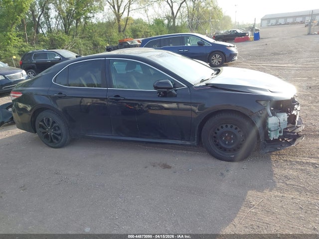 2020 Toyota Camry Le მანქანა იყიდება აუქციონზე, vin: 4T1C11AK3LU859625, აუქციონის ნომერი: 44873095