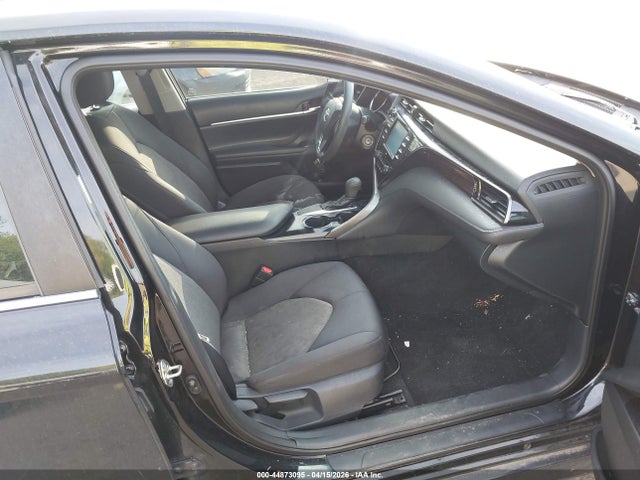 2020 Toyota Camry Le მანქანა იყიდება აუქციონზე, vin: 4T1C11AK3LU859625, აუქციონის ნომერი: 44873095