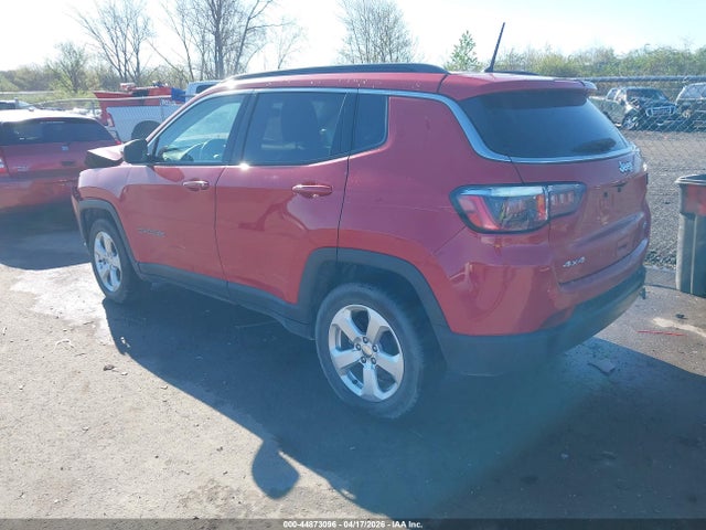 2018 Jeep Compass Latitude 4x4 მანქანა იყიდება აუქციონზე, vin: 3C4NJDBB9JT350384, აუქციონის ნომერი: 44873096