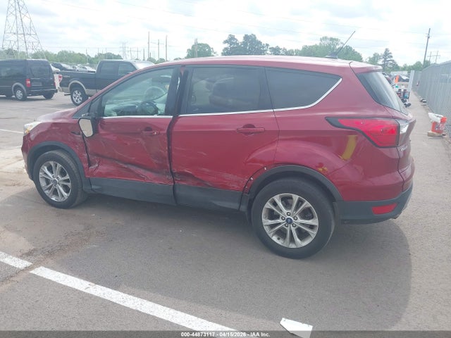 44873117 :رقم المزاد ، 1FMCU0GD0KUA87674 vin ، 2019 Ford Escape Se مزاد بيع