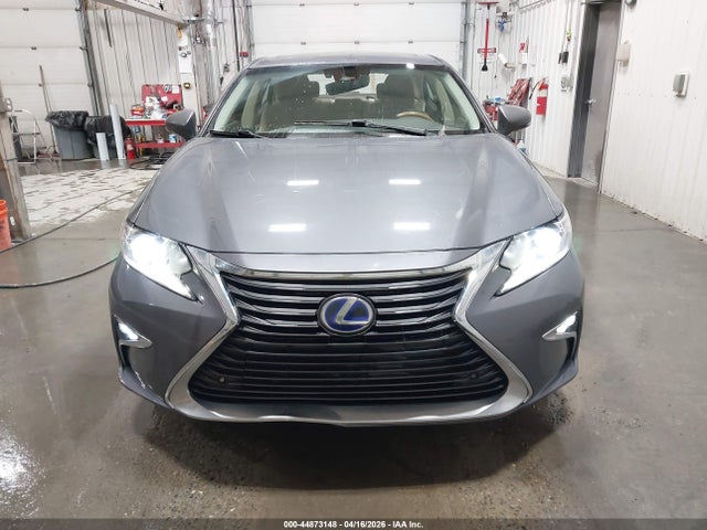 44873148 :رقم المزاد ، JTHBW1GG6G2117191 vin ، 2016 Lexus Es 300h مزاد بيع