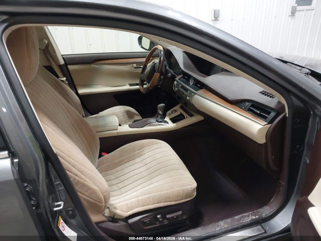 44873148 :رقم المزاد ، JTHBW1GG6G2117191 vin ، 2016 Lexus Es 300h مزاد بيع
