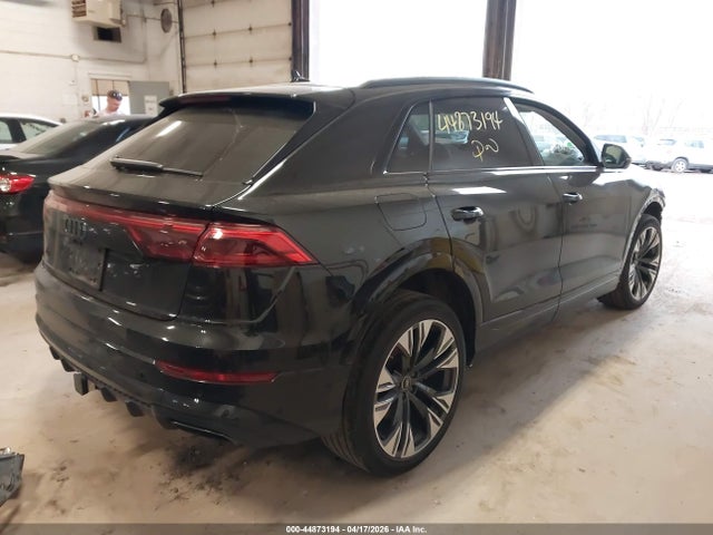 WA1EVBF18SD000224 Audi Q8 Premium Plus 55 Tfsi Quattro