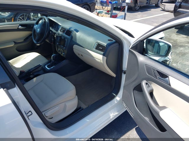 2012 Volkswagen Jetta 2.5l Se მანქანა იყიდება აუქციონზე, vin: 3VWDX7AJ6CM415609, აუქციონის ნომერი: 44873213
