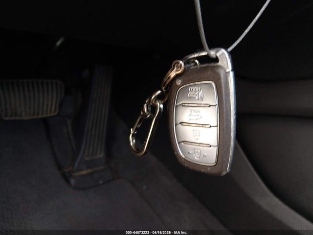 KM8J33A42HU541467 Hyundai Tucson Se Plus