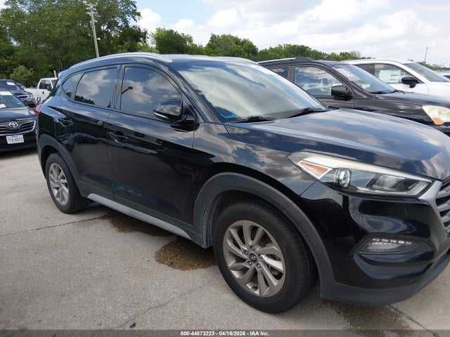 KM8J33A42HU541467 Hyundai Tucson Se Plus