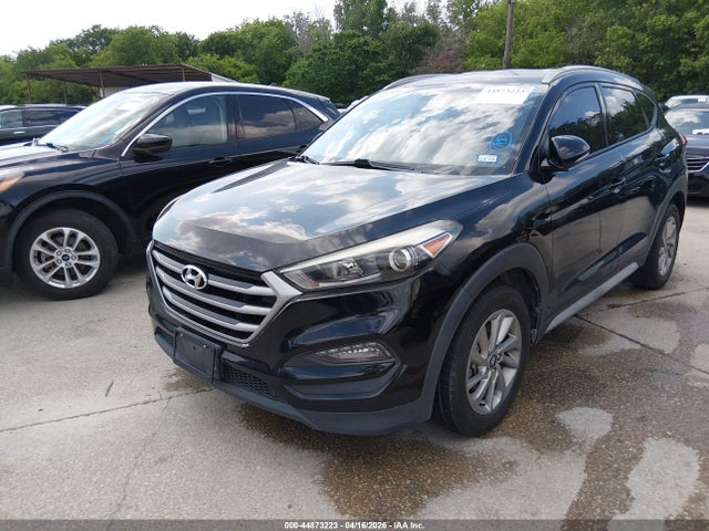 KM8J33A42HU541467 Hyundai Tucson Se Plus