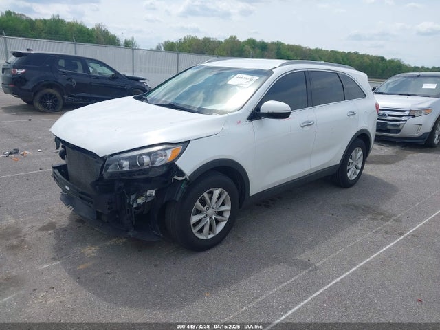 44873238 :رقم المزاد ، 5XYPG4A32JG415908 vin ، 2018 Kia Sorento 2.4l Lx مزاد بيع