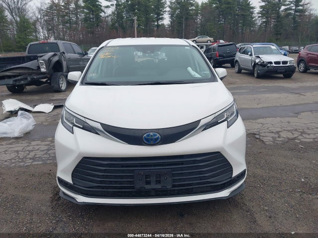 5TDKSKFC9MS010125 Toyota SIENNA LE