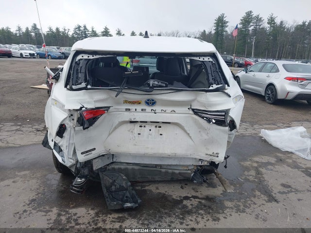 5TDKSKFC9MS010125 Toyota SIENNA LE