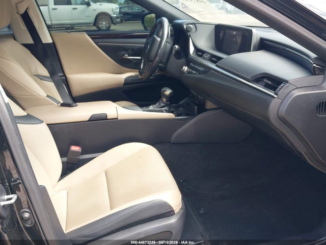 44873249 :رقم المزاد ، 58AD11D14MU004739 vin ، 2021 Lexus Es 250 مزاد بيع
