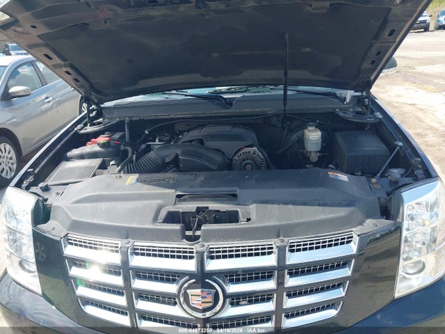 Продажа на аукционе авто 2011 Cadillac Escalade Luxury, vin: 1GYS4BEF4BR226685, номер лота: 44873250