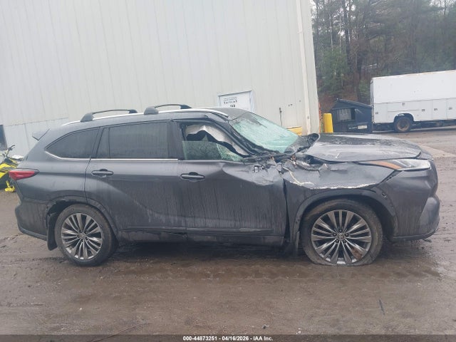 Продажа на аукционе авто 2020 Toyota Highlander Platinum, vin: 5TDFZRBH7LS019413, номер лота: 44873251