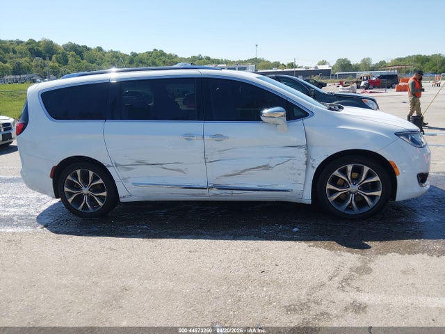 Продаж на аукціоні авто 2018 Chrysler Pacifica Limited, vin: 2C4RC1GG7JR131568, номер лоту: 44873260