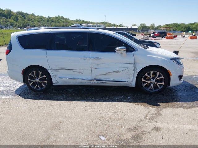 Продаж на аукціоні авто 2018 Chrysler Pacifica Limited, vin: 2C4RC1GG7JR131568, номер лоту: 44873260