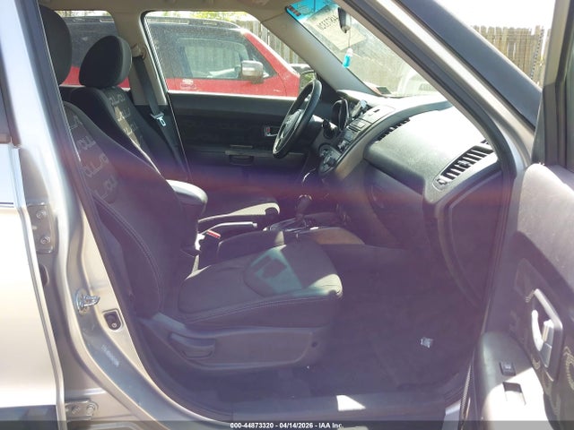 2012 KIA SOUL KNDJT2A66C7412591 Photo 4