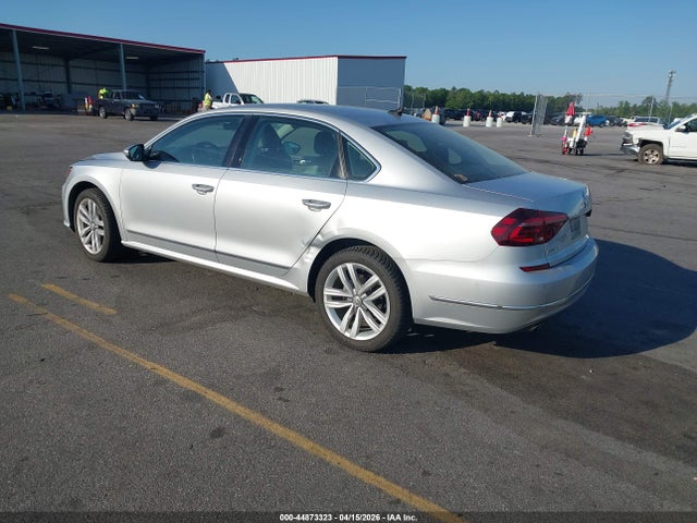 2017 Volkswagen Passat 1.8t Sel Premium მანქანა იყიდება აუქციონზე, vin: 1VWCT7A34HC003139, აუქციონის ნომერი: 44873323