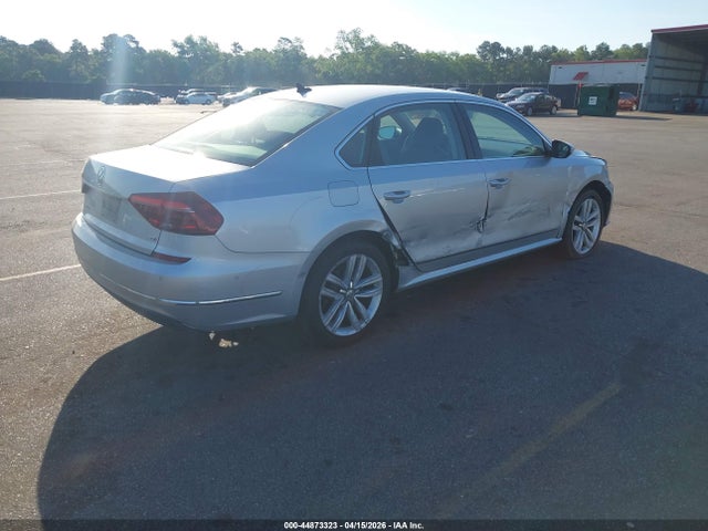 2017 Volkswagen Passat 1.8t Sel Premium მანქანა იყიდება აუქციონზე, vin: 1VWCT7A34HC003139, აუქციონის ნომერი: 44873323
