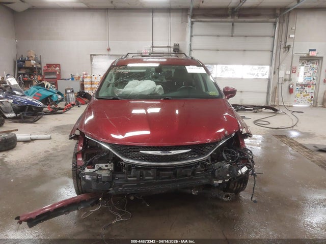Продажа на аукционе авто 2017 Chrysler Pacifica Touring-l Plus, vin: 2C4RC1EG2HR760054, номер лота: 44873342