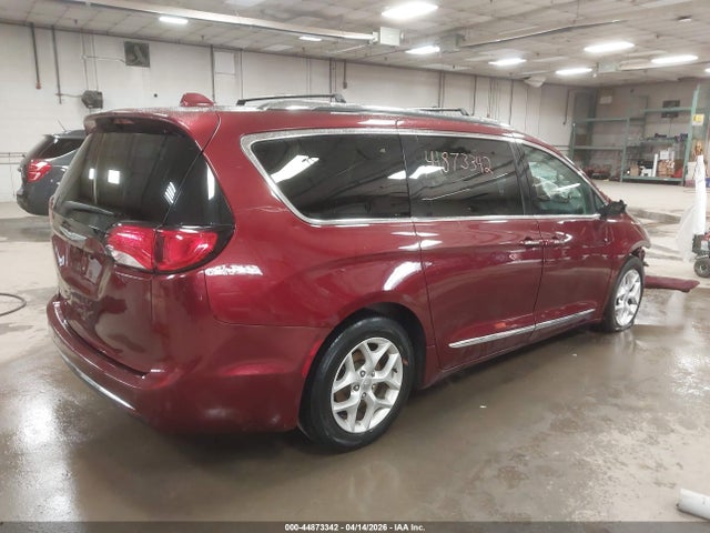 Продажа на аукционе авто 2017 Chrysler Pacifica Touring-l Plus, vin: 2C4RC1EG2HR760054, номер лота: 44873342