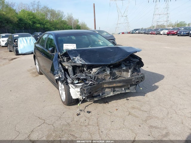 4T1BF1FK1EU460382 Toyota CAMRY SE
