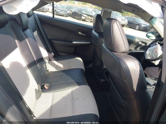 4T1BF1FK1EU460382 Toyota CAMRY SE