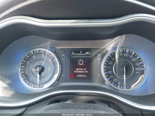 44873376 :رقم المزاد ، 1C3CCCAB1FN553164 vin ، 2015 Chrysler 200 Limited مزاد بيع