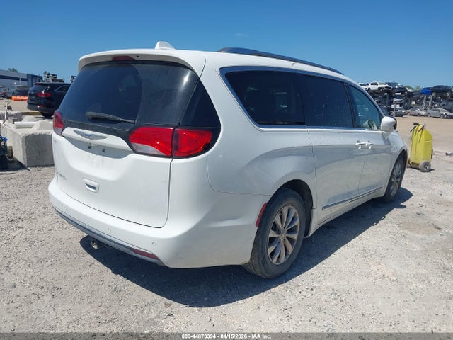 2018 Chrysler Pacifica Touring L მანქანა იყიდება აუქციონზე, vin: 2C4RC1BG3JR233649, აუქციონის ნომერი: 44873394