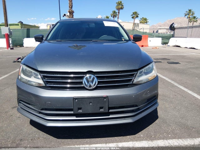 3VW267AJ7GM401525 Volkswagen Jetta 1.4t S