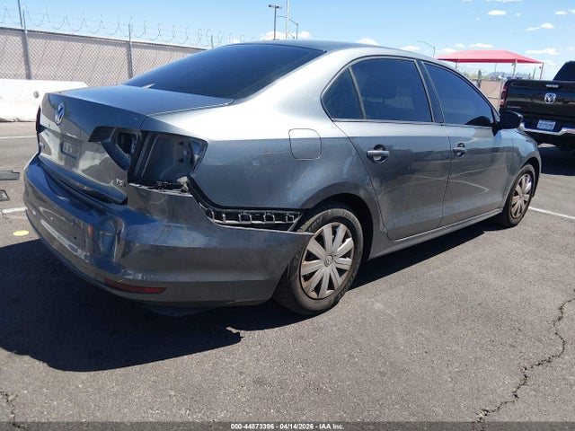 3VW267AJ7GM401525 Volkswagen Jetta 1.4t S
