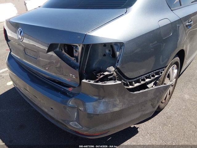 3VW267AJ7GM401525 Volkswagen Jetta 1.4t S