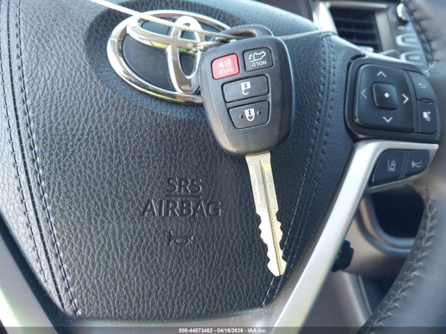 5TDBZRFH5KS716313 Toyota Highlander Le Plus