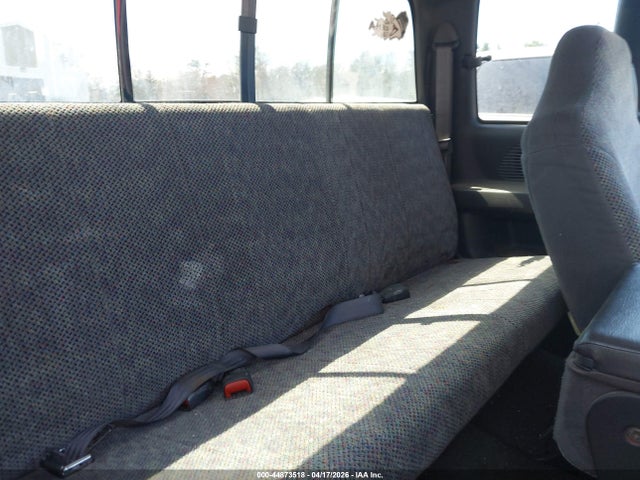 44873518 :رقم المزاد ، 3B7HF12Y2YG132680 vin ، 2000 Dodge Ram 1500 St مزاد بيع