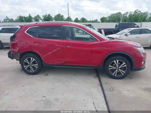 JN8AT2MV7HW281773 Nissan Rogue Sl