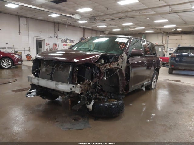 2011 Toyota Highlander Base V6 მანქანა იყიდება აუქციონზე, vin: 5TDBK3EH2BS072126, აუქციონის ნომერი: 44873559