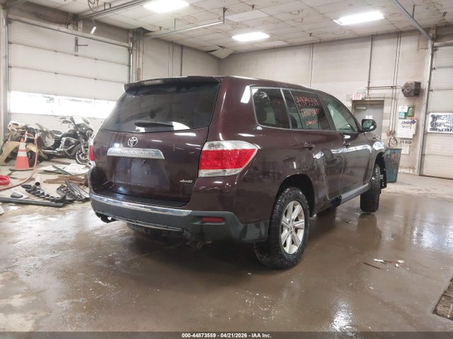 2011 Toyota Highlander Base V6 მანქანა იყიდება აუქციონზე, vin: 5TDBK3EH2BS072126, აუქციონის ნომერი: 44873559