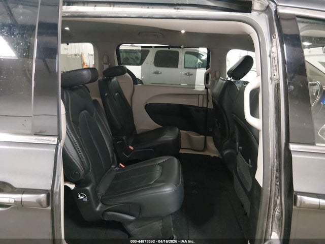 44873592 :رقم المزاد ، 2C4RC1BG6KR540282 vin ، 2019 Chrysler Pacifica Touring L مزاد بيع