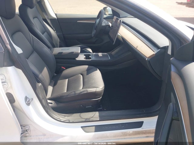 2021 Tesla Model 3 Standard Range Plus Rear-wheel Drive მანქანა იყიდება აუქციონზე, vin: 5YJ3E1EA3MF048024, აუქციონის ნომერი: 44873617