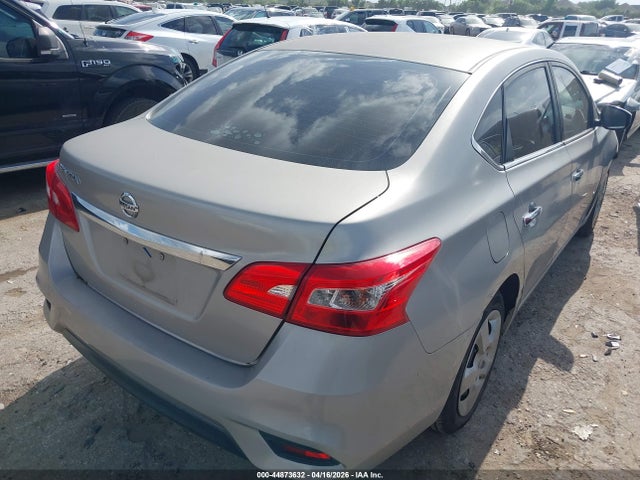 44873632 :رقم المزاد ، 3N1AB7AP2JY249235 vin ، 2018 Nissan Sentra S مزاد بيع
