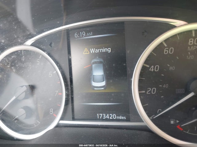 44873632 :رقم المزاد ، 3N1AB7AP2JY249235 vin ، 2018 Nissan Sentra S مزاد بيع