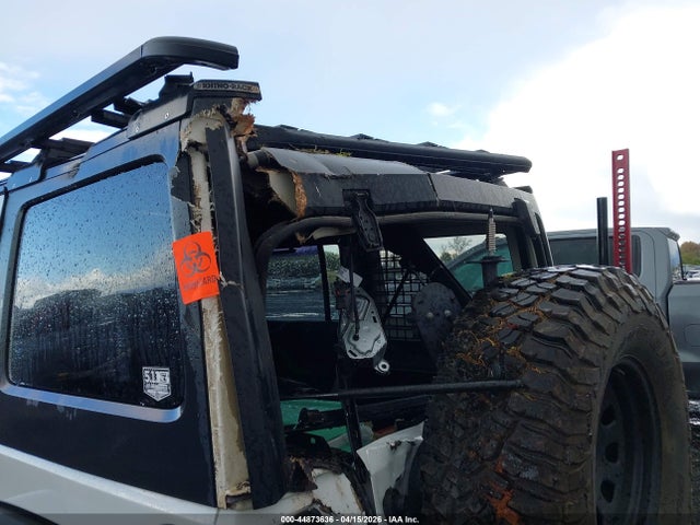 1C4BJWDG4HL529350 Jeep Wrangler Unlimited Sport 4x4