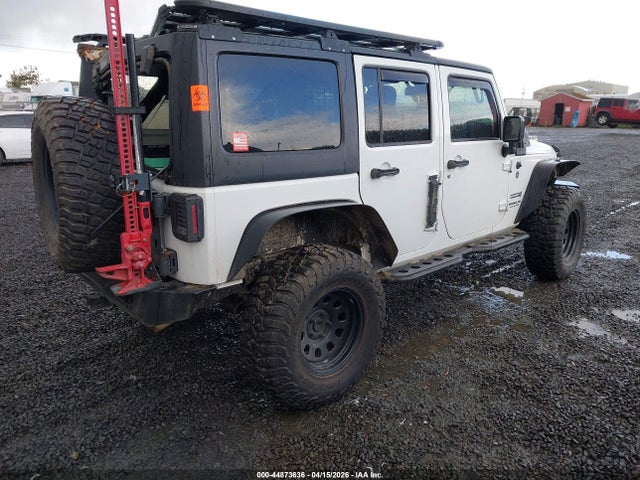 1C4BJWDG4HL529350 Jeep Wrangler Unlimited Sport 4x4