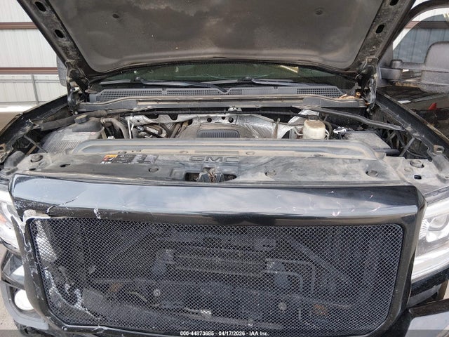 2015 Gmc Sierra 2500hd Denali მანქანა იყიდება აუქციონზე, vin: 1GT120EG1FF118343, აუქციონის ნომერი: 44873685