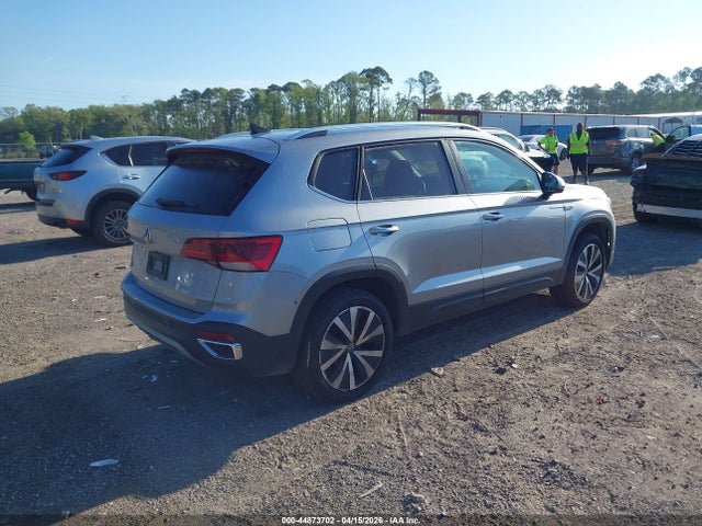 2024 VOLKSWAGEN TAOS 3VVEX7B24RM124633 Photo 3