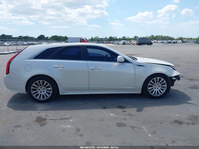 2010 Cadillac Cts Premium მანქანა იყიდება აუქციონზე, vin: 1G6DS8EV7A0102799, აუქციონის ნომერი: 44873740