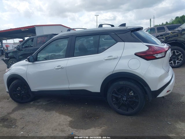 2023 Nissan Kicks Sv Xtronic Cvt მანქანა იყიდება აუქციონზე, vin: 3N1CP5CV1PL555858, აუქციონის ნომერი: 44873768