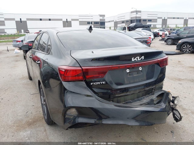 Продажа на аукционе авто 2022 Kia Forte Lxs, vin: 3KPF24AD1NE415971, номер лота: 44873792