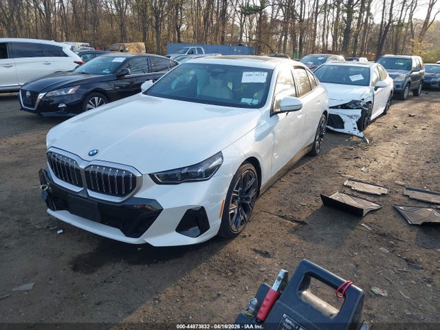 BMW 530i Xdrive 2026 WBA53FJ04TCW58399 Image 2