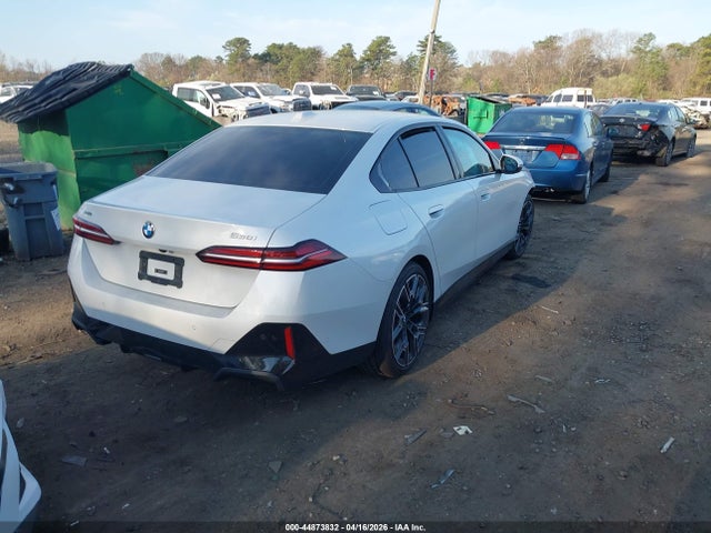 BMW 530i Xdrive 2026 WBA53FJ04TCW58399 Image 4