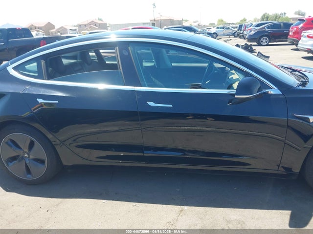 44873866 :رقم المزاد ، 5YJ3E1EA7KF395529 vin ، 2019 Tesla Model 3 مزاد بيع